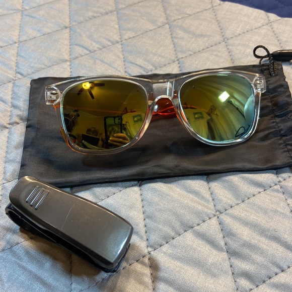 Sunglasses Clear & Orange Frames. Golden-Green Mirrored Lenses. - Picture 6 of 11